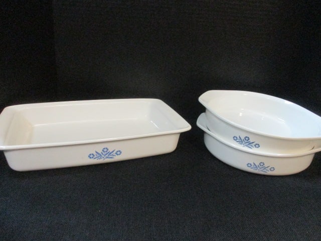 Corningware 3 PC Blue Cornflower Casserole Dishes: .