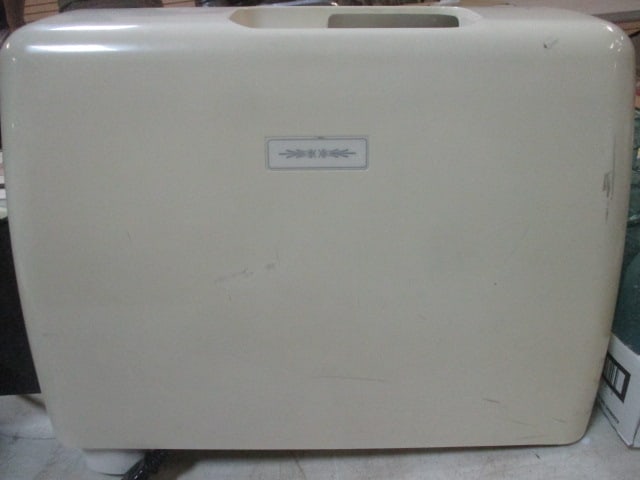 Janome MyExcel 4023 Portable Sewing Machine in Case - 2