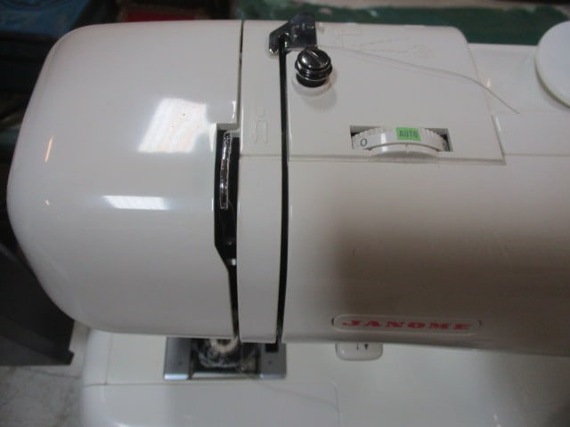 Janome MyExcel 4023 Portable Sewing Machine in Case - 5