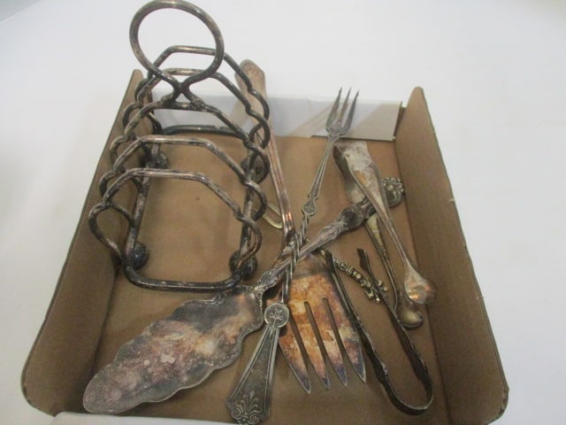 Silverplate Toast Rack & Serving Tools (1 of 4)