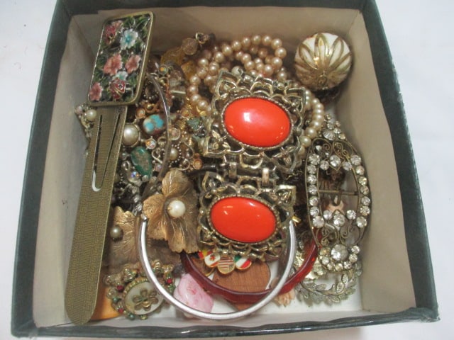 Vtg. Costume Jewelry Collection: See all pictures