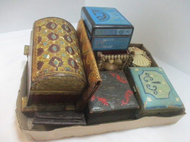 Vtg. Dresser Boxes, Leather Wallet, etc. Grouping: .