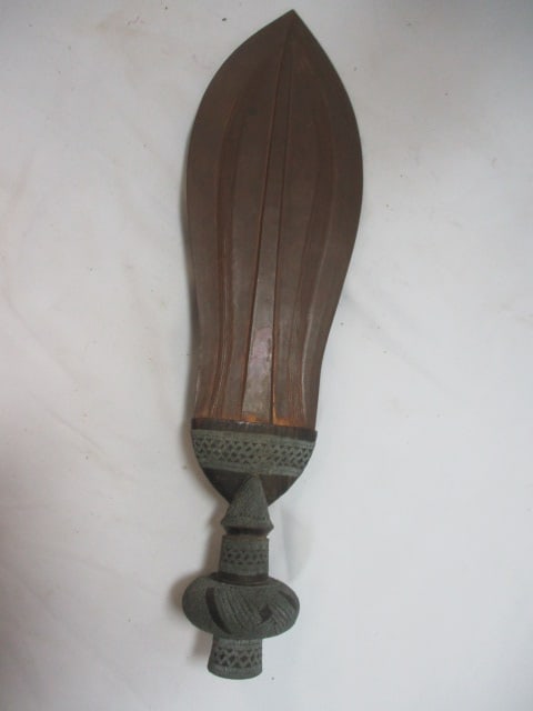 Kuba Ikul 'Peace Knife' from Democratic Republic of Congo: See all pictures