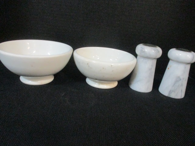 2 Heavy Footed Bowls & Vtg. Marble Salt/Pepper Shakers (1 of 5)