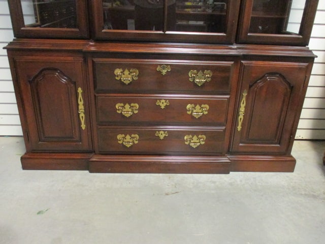 Harden Colonial Revival Mahogany 2 Piece Illuminated Breakfront China Hutch - 2