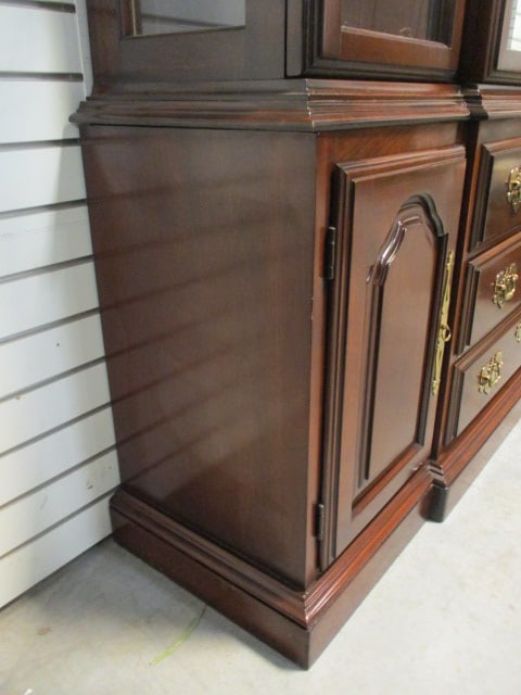 Harden Colonial Revival Mahogany 2 Piece Illuminated Breakfront China Hutch - 4