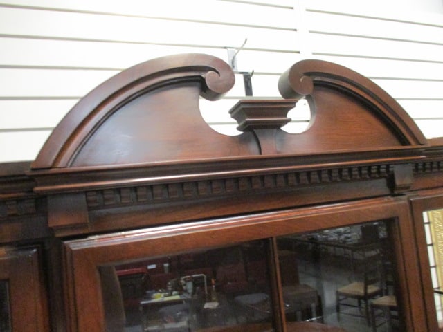 Harden Colonial Revival Mahogany 2 Piece Illuminated Breakfront China Hutch - 6