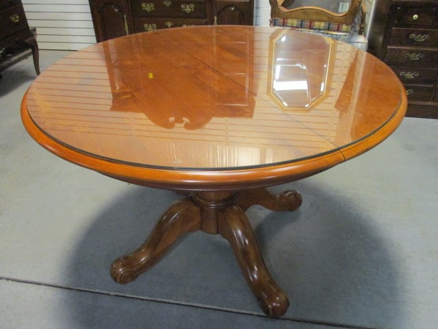 Ethan Allen Country Crossings Center Turned Pedestal Dining Table with Leaf - 13