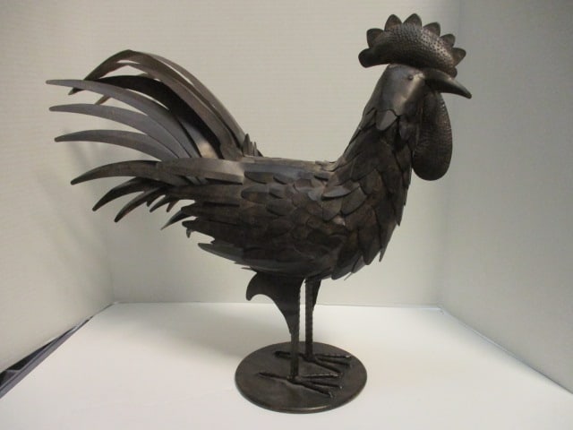 Decorative Layered Metal Feather Farmhouse Style Tabletop Rooster: 19"h, 23" long, Local Pickup Only