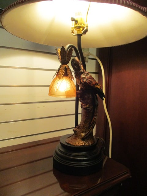 Sculpted Tropical Parrot Table Lamp with Frosted Leaf Glass Shade Night Light - 10