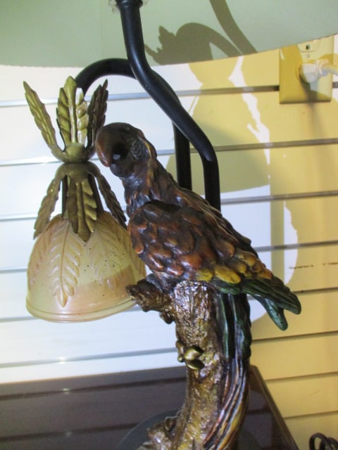Sculpted Tropical Parrot Table Lamp with Frosted Leaf Glass Shade Night Light - 2