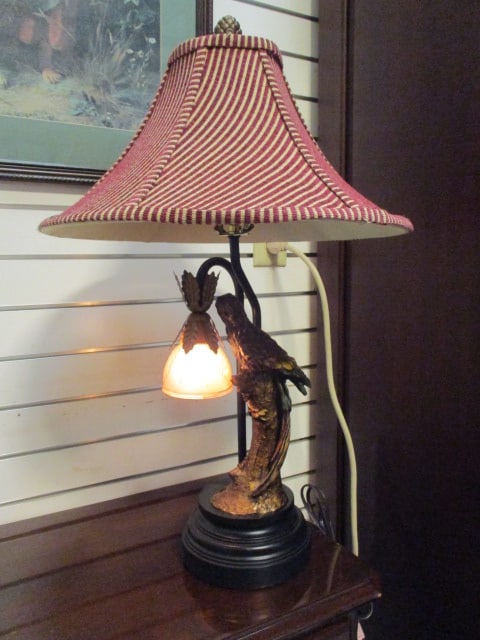 Sculpted Tropical Parrot Table Lamp with Frosted Leaf Glass Shade Night Light - 6