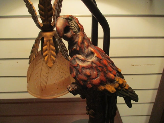 Sculpted Tropical Parrot Table Lamp with Frosted Leaf Glass Shade Night Light - 9