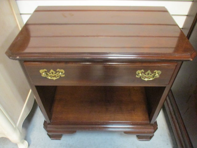 Ethan Allen Colonial Revival Mahogany Nightstand/End Table with Drawer and Open Storage - 2