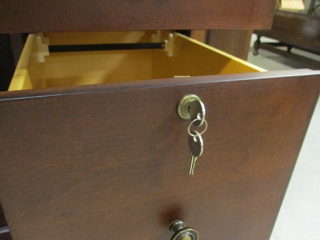 Thomasville Mahogany Raised Panel Computer Armoire with Carved Leaf Accents - 14