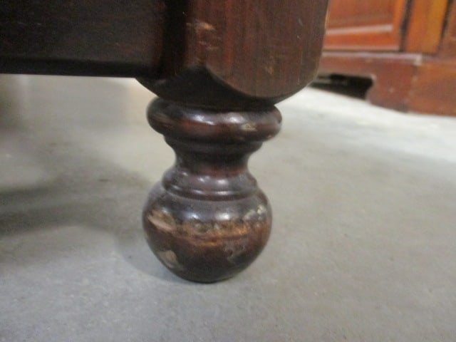 Ethan Allen Early American Style Dark Stained Pine Drop Leaf Coffee Table - 10
