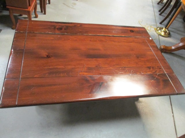Ethan Allen Early American Style Dark Stained Pine Drop Leaf Coffee Table - 7