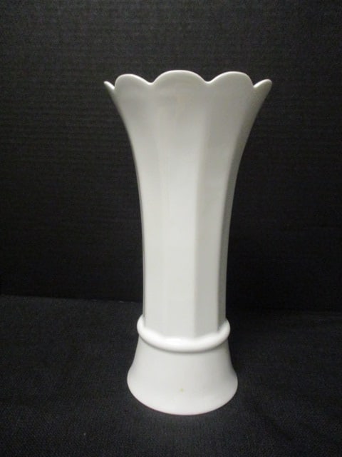 Vintage Bareuther Waldsassen Bavaria German Porcelain Vase: 11 1/2"h, stamped in green underglaze 202
