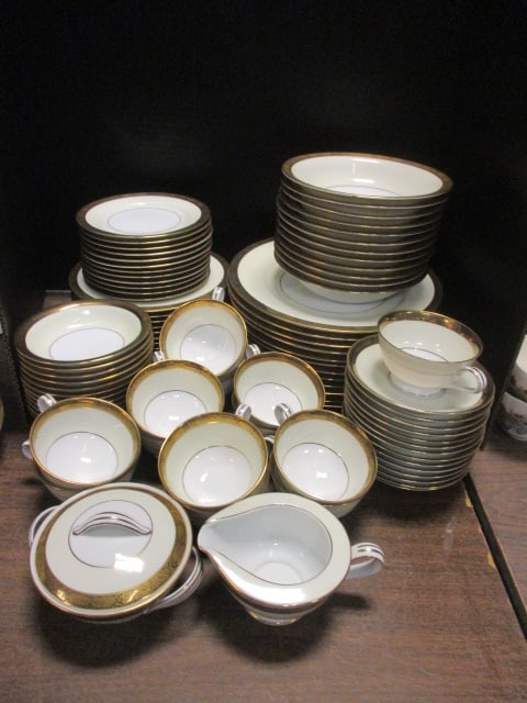 90 Pieces of Noritake "Goldkin" China (1 of 17)