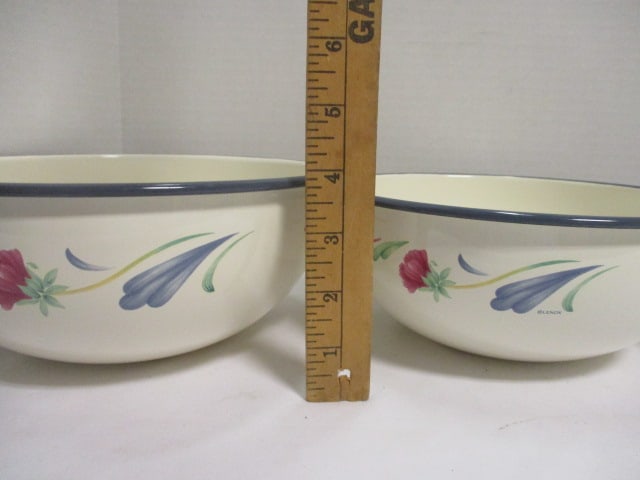 Lenox "Poppies on Blue" Pear Shape Sugar Bowl, Cow Shape Creamer, 3 Piece - 11