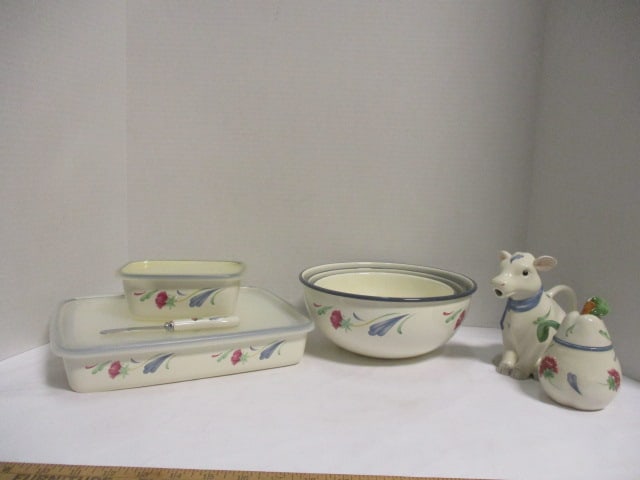 Lenox "Poppies on Blue" Pear Shape Sugar Bowl, Cow Shape Creamer, 3 Piece (1 of 20)