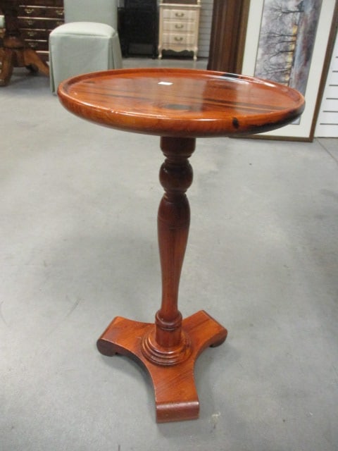 Ethan Allen Pine Turned Post Pedestal/Accent Table: 14"dia x 23 3/4", Local Pickup Only
