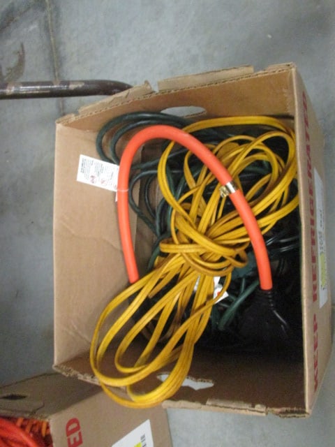 Extension Cords and Heavy Duty Plug Extender (1 of 4)
