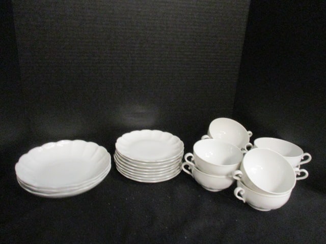 Kaiser "Romantica" West Germany Porcelain Bowls, Plates and Bouillon Clear Soup Bowls (1 of 9)