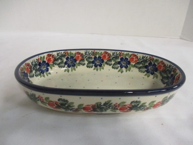 Polish Pottery Oval Dish: 8" x 5" x 1 3/4"