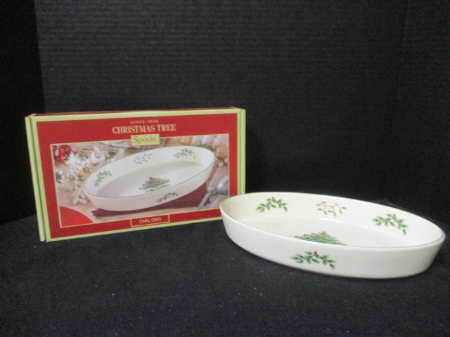 Two Spode "Christmas Tree" Oval Dishes-One in Original Box (1 of 7)