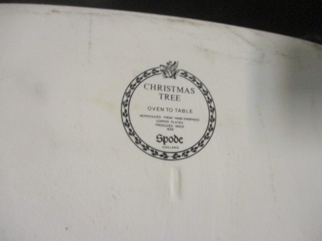 Two Spode "Christmas Tree" Oven to Table Bakers - 9