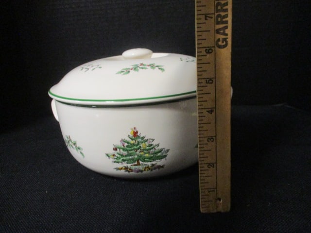 Spode "Christmas Tree" Oven to Table Round Covered Casserole - 5