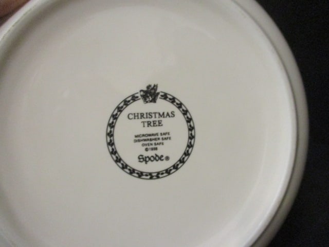 Spode "Christmas Tree" Oven to Table Round Covered Casserole - 6