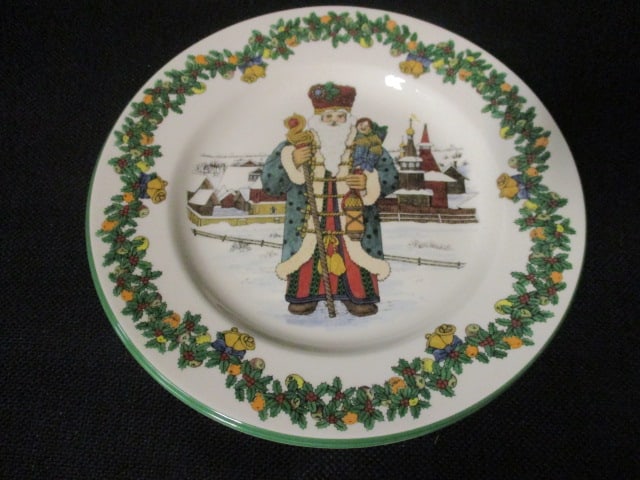 Six Spode "Santas Around the World" Annual Collector Plate - 8