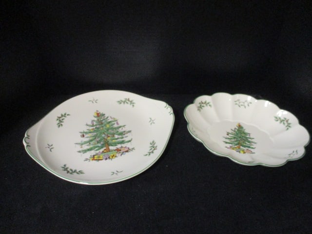 Two Spode "Christmas Tree" Serving Dishes (1 of 7)