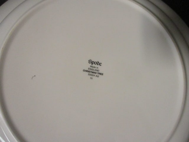 Spode "Christmas Tree" Round Serving Bowl and Rectangular Tray - 3