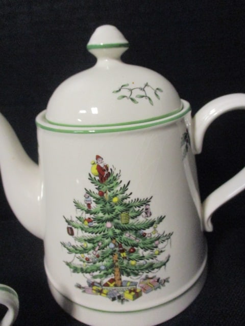 Spode "Christmas Tree" Coffee Pot, Creamer and Lidded Sugar Bowl - 3