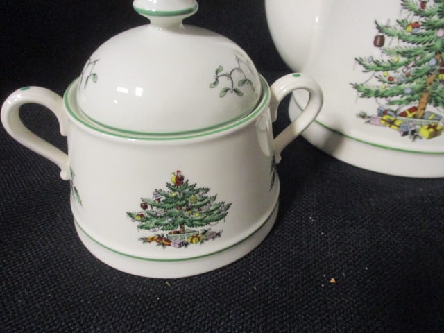 Spode "Christmas Tree" Coffee Pot, Creamer and Lidded Sugar Bowl - 6