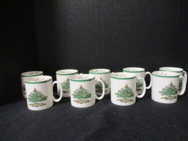 Nine Spode "Christmas Tree" Mugs: 3 1/2"h