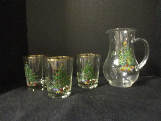 Spode "Christmas Tree" Glass Pitcher and Three Old Fashion Tumblers (1 of 5)