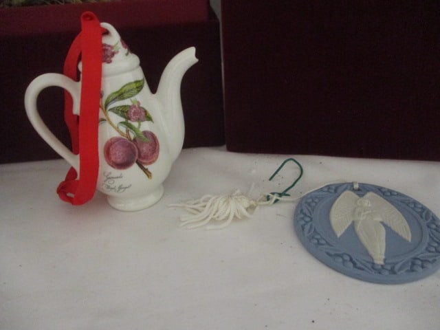 Designer Collectible Ornaments-Ne "Qwa Art, The Merek Family's, Wedgwood and - 7