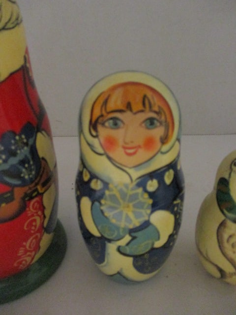 5 Piece Signed Handpainted Christmas Russian Nesting Doll Set - 3