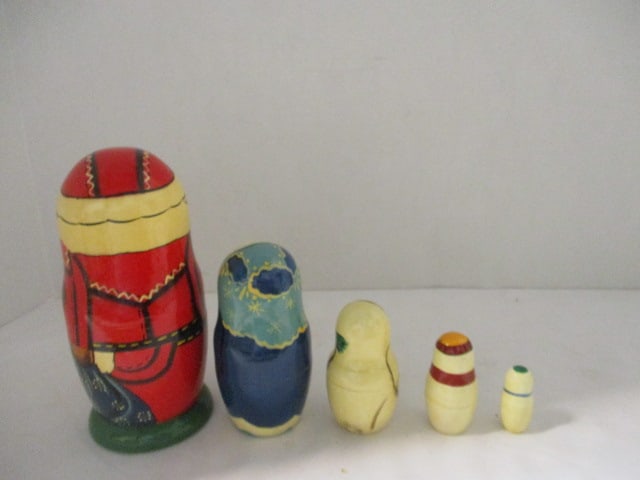 5 Piece Signed Handpainted Christmas Russian Nesting Doll Set - 8