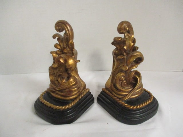 Pair of Gold/Black Sculpted Composite Scrolling Leaf Bookends: 7 1/2"h