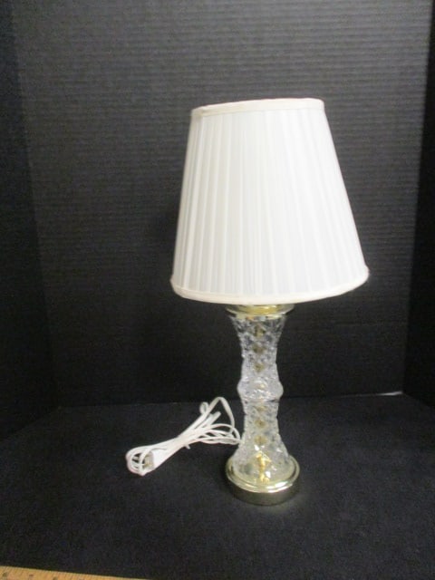 Crystal Vanity/Desk Lamp with Gold Tone Base (1 of 7)