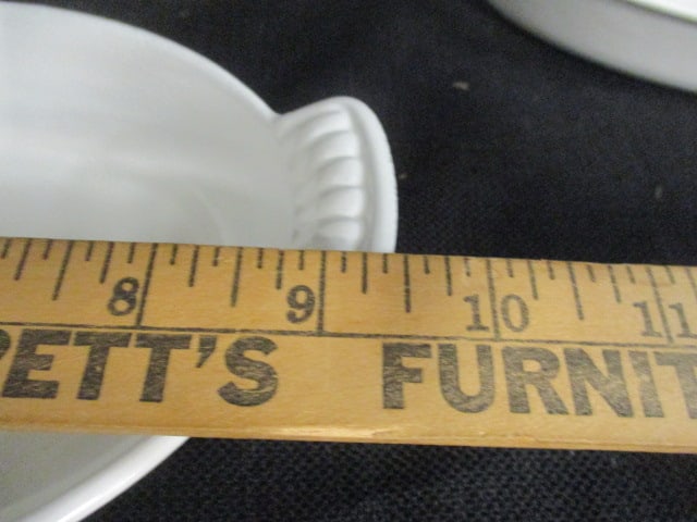 Pair of Le Creuset White Enamel over Cast #20 Au Gratin Dishes - 4