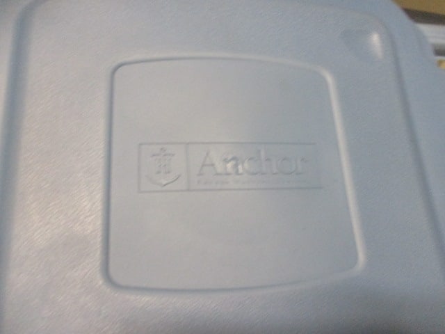 4 Piece Anchor Hocking Clear Glass Bakers with Plastic Storage Lids - 2