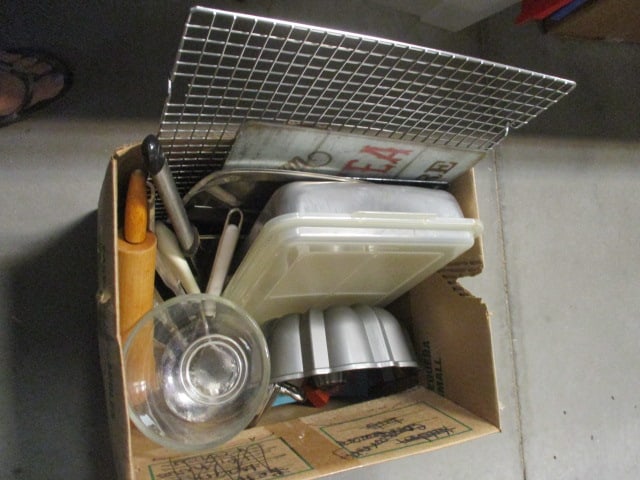 Kitchen Wares-Kitchen Utensils, Cake Pans, Cutting Boards, Cooling Rack, etc. (1 of 9)