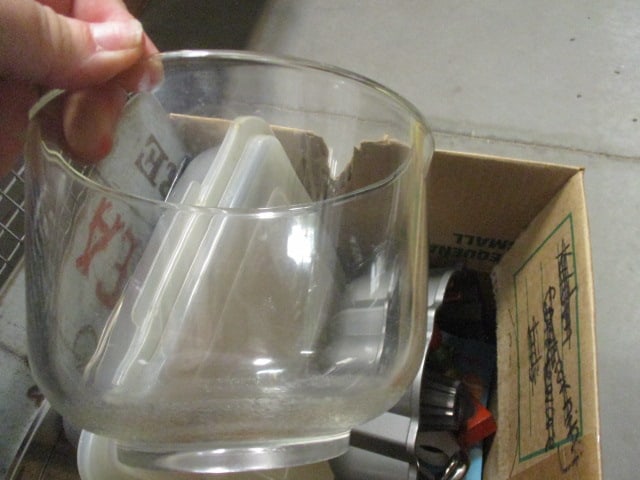 Kitchen Wares-Kitchen Utensils, Cake Pans, Cutting Boards, Cooling Rack, etc. - 3