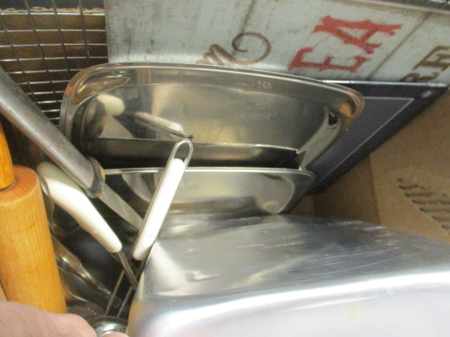 Kitchen Wares-Kitchen Utensils, Cake Pans, Cutting Boards, Cooling Rack, etc. - 6